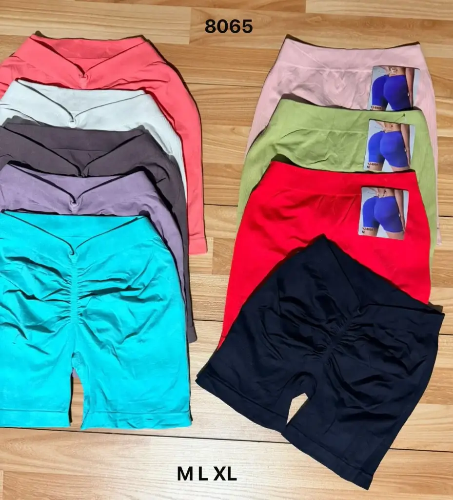 DOCENA- SHORT CORTE V 